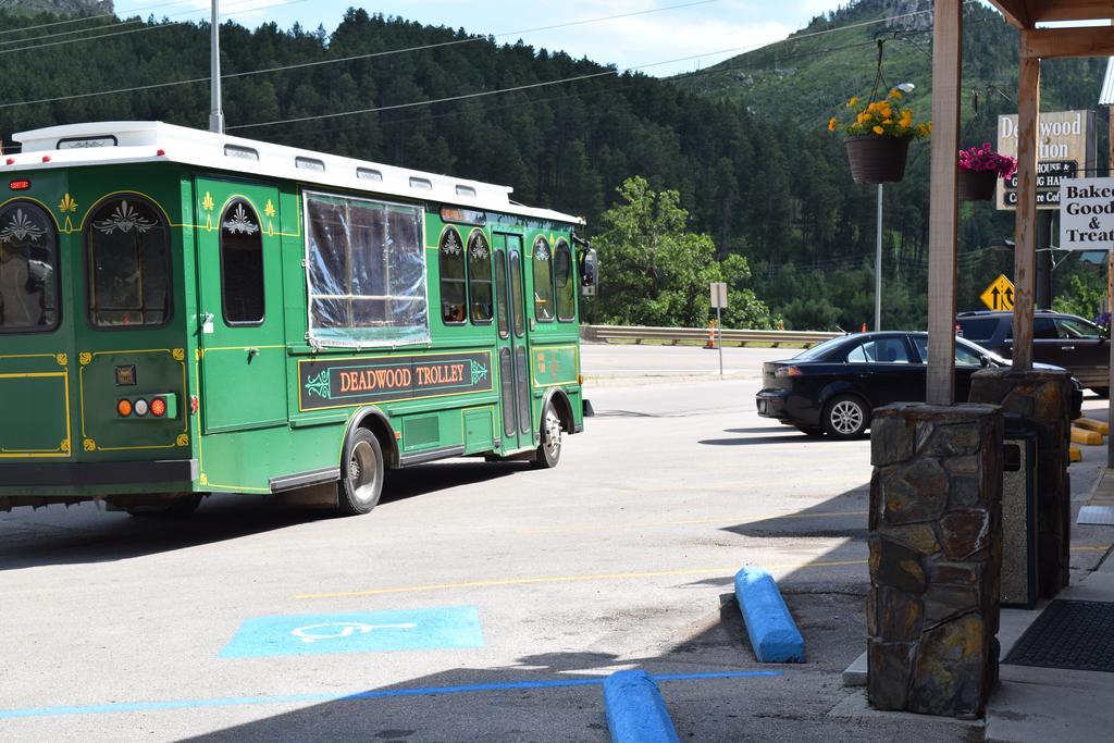 Deadwood Station Bunkhouse And Gambling Hall Motel Kültér fotó