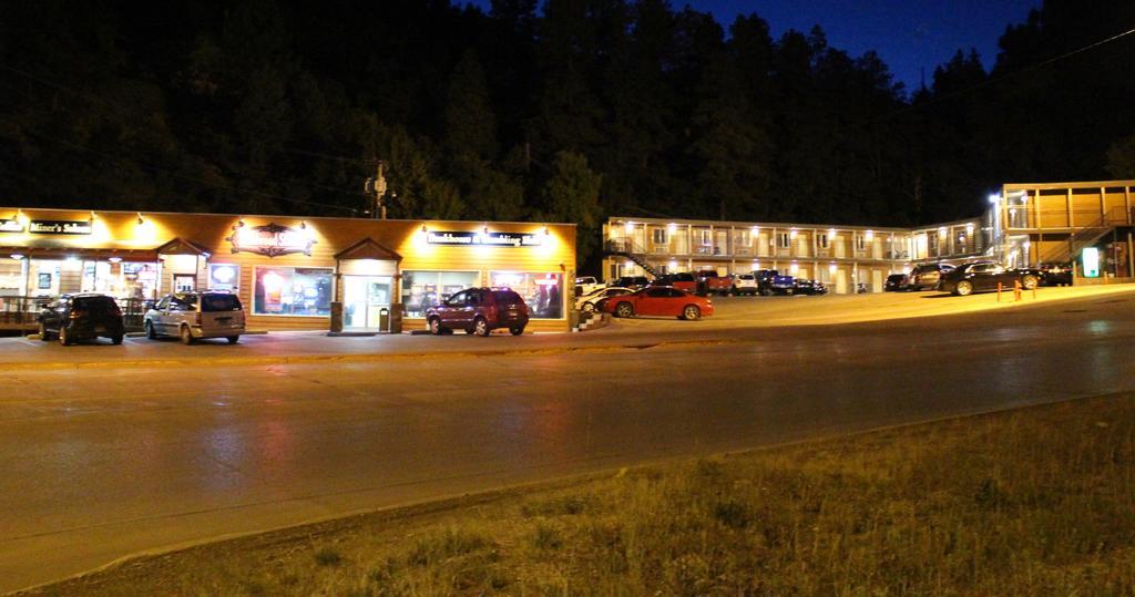 Deadwood Station Bunkhouse And Gambling Hall Motel Kültér fotó